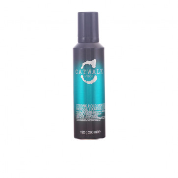 Tigi CATWALK Curlesque Strong Mousse 200 ml